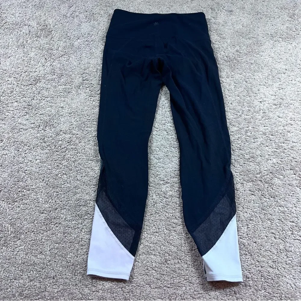 Athleta Colorblock Salutation 7/8 Leggings 281493 Black womens Size XS